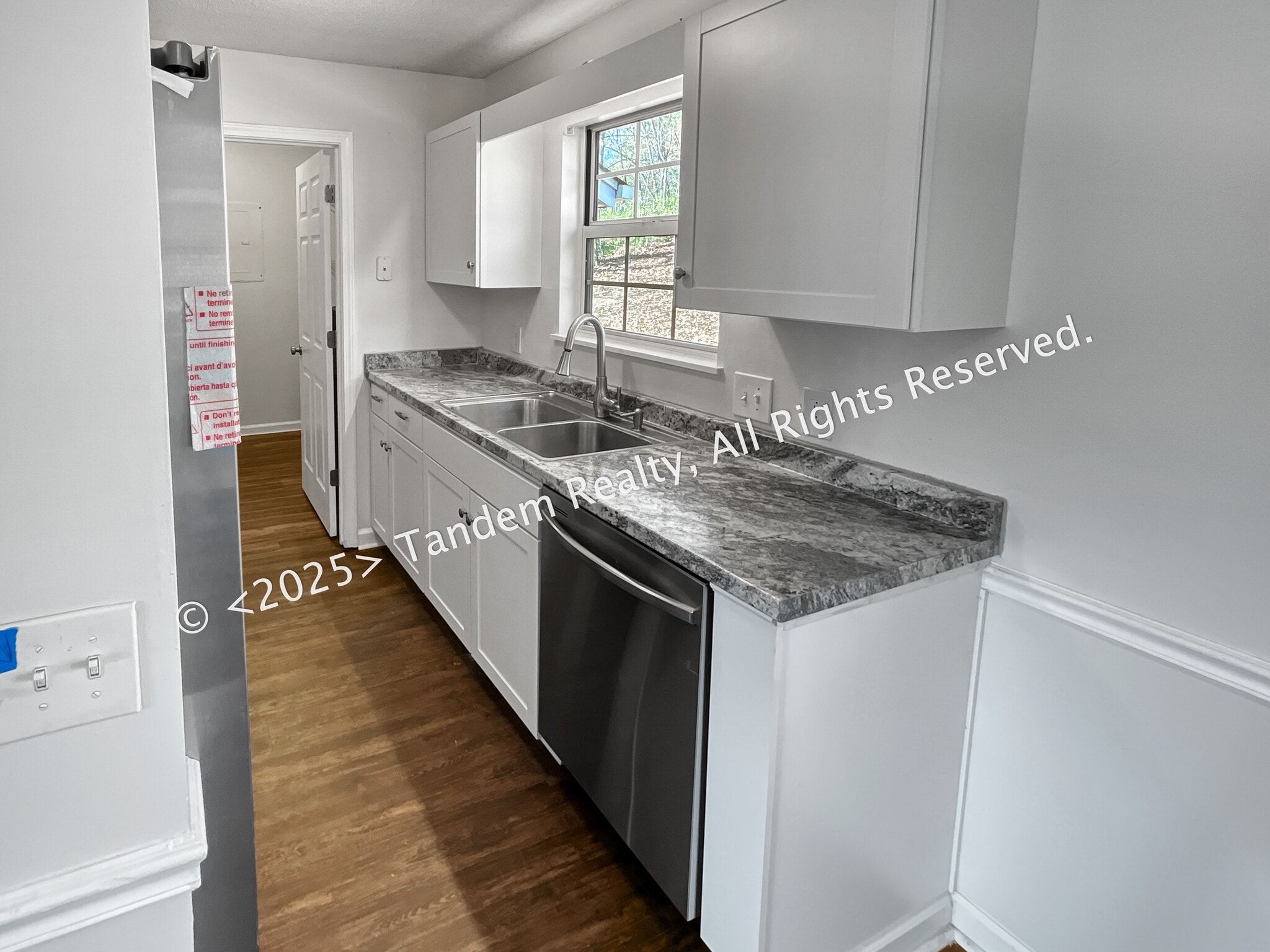 Building Photo - 1412 Woodchimes Ct