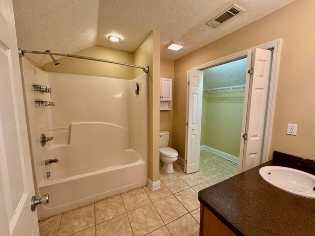 Building Photo - 1004 15th St