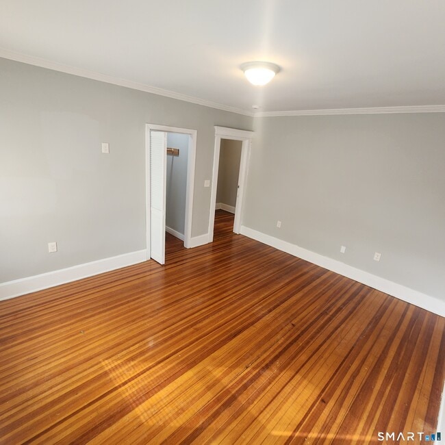 Building Photo - 351 Hillside Ave