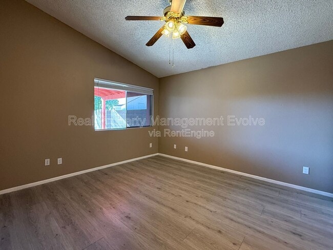 Building Photo - 8771 W Grovers Ave