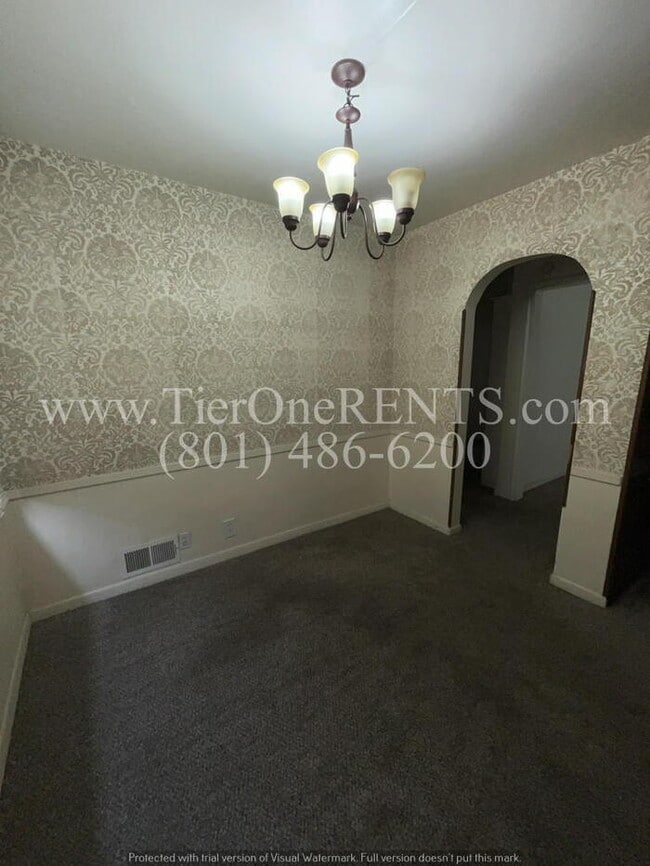 Building Photo - This property offers a NO DEPOSIT option a...