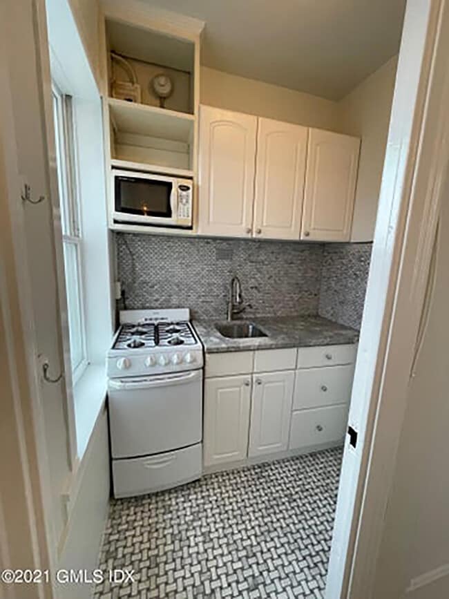 Building Photo - 271 Greenwich Ave