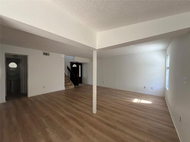 Building Photo - 6834 SW 128th Pl