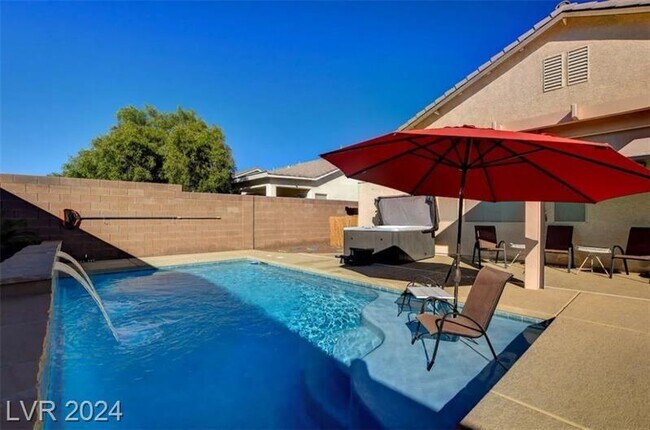 Building Photo - Entertainment Paradise: Fully Equipped Home with Heated Pool and Spa!