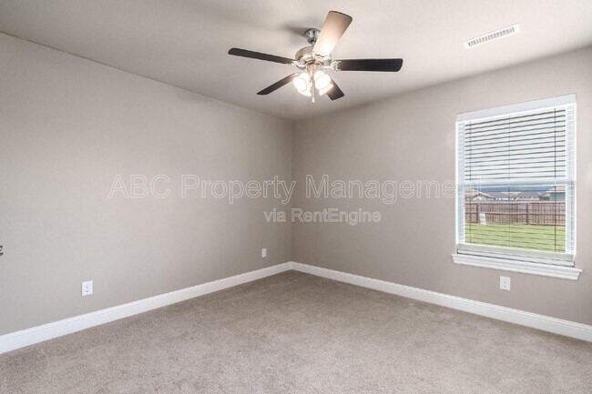 Building Photo - 328 N Otoe St