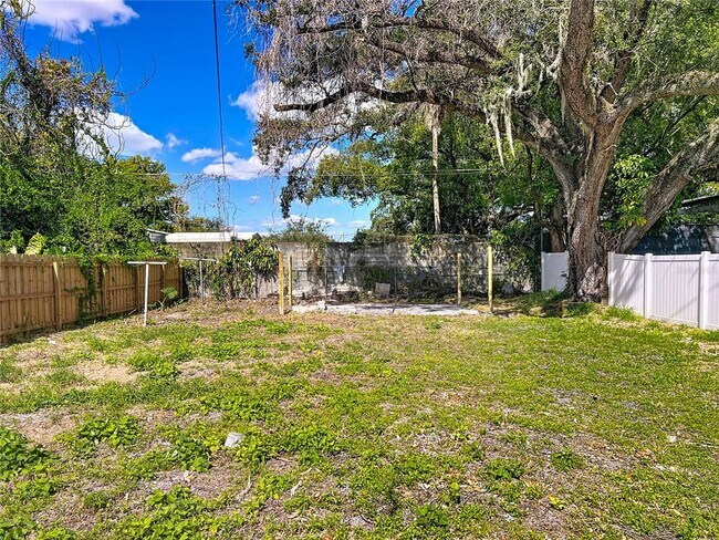 Building Photo - 1329 30th St