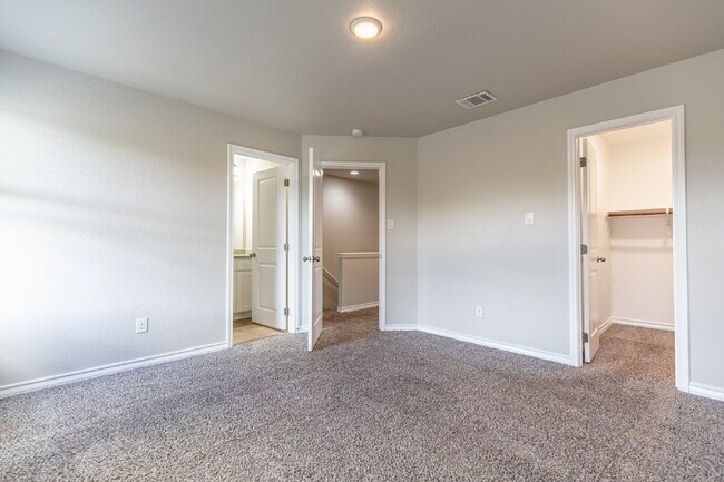 Building Photo - 6265 Eddie Way