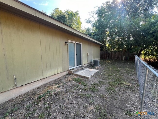 Building Photo - 1524 Shannon Cir