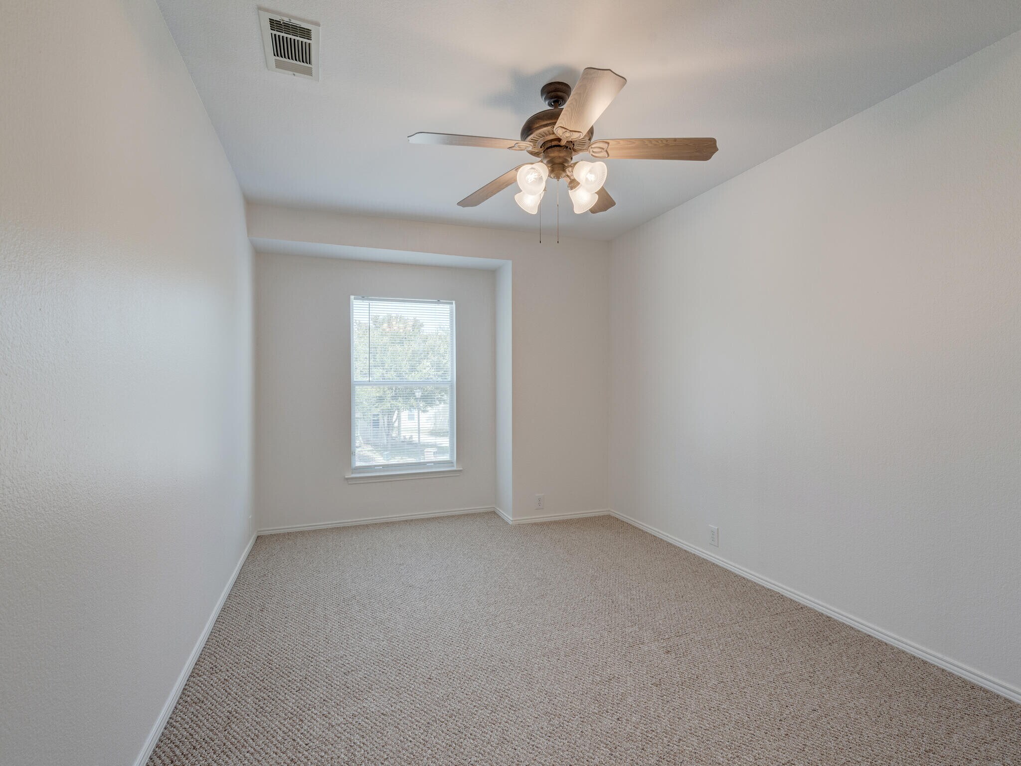 2nd Bedroom - 10528 Astor Dr
