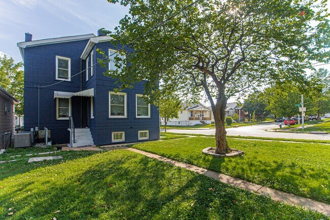 Building Photo - 4099 Fillmore St