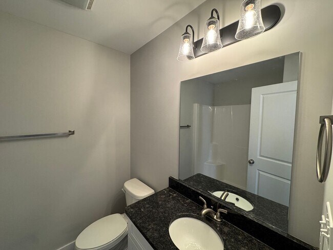 Building Photo - Sunburst Villa Luxury Townhouse