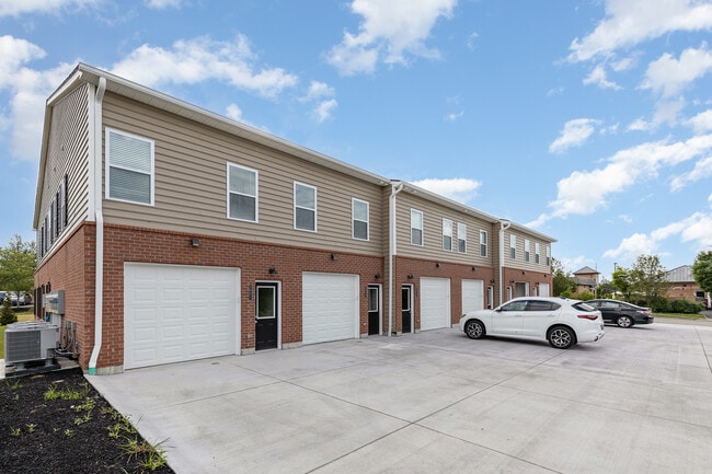 Building Photo - 2013 Terrace Ct