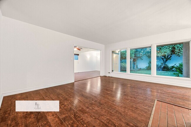 Building Photo - 6928 Vanscoy Ave