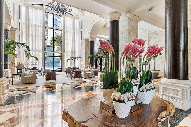 Building Photo - 3350 SW 27th Ave