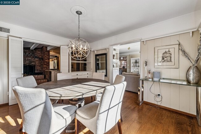 Building Photo - 521 El Pintado Rd