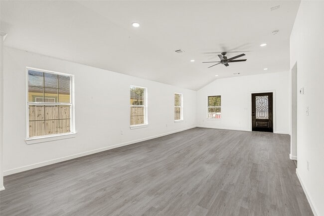 Building Photo - 1412 Northwood St