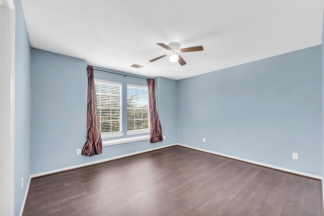 Building Photo - 11631 Trail Point Dr