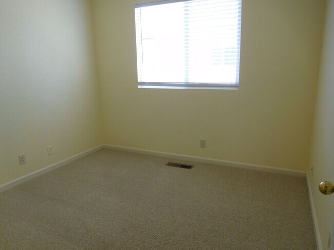 Building Photo - Damonte Ranch Single Level Home