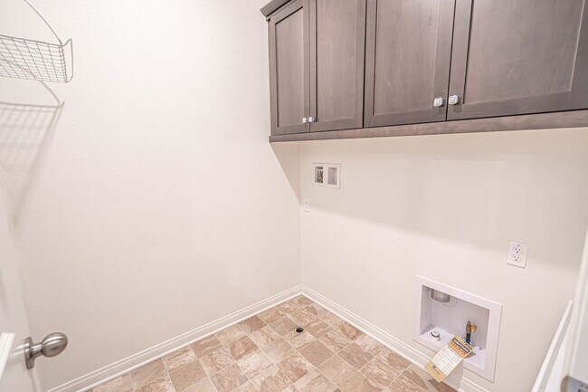 Building Photo - COMING SOON! 3 Bedroom Home in River Village.