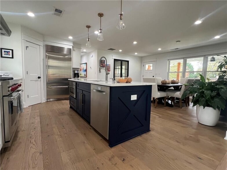 Building Photo - 862 W Sandtown Rd SW