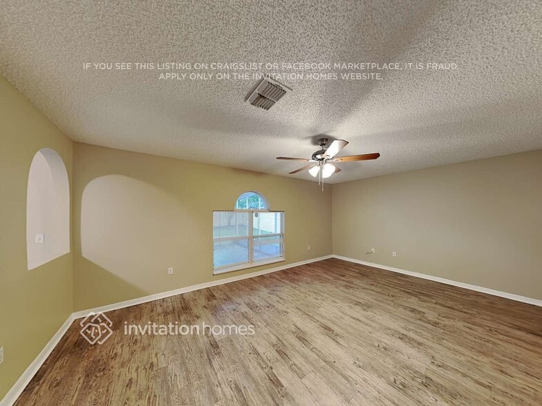 Building Photo - 843 Vanderbilt Dr