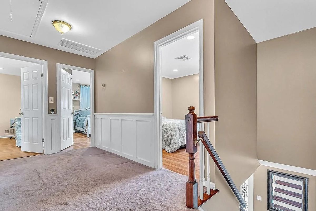 Building Photo - 283 N New Prospect Rd