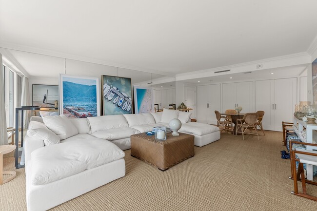 Building Photo - 2774 S Ocean Blvd