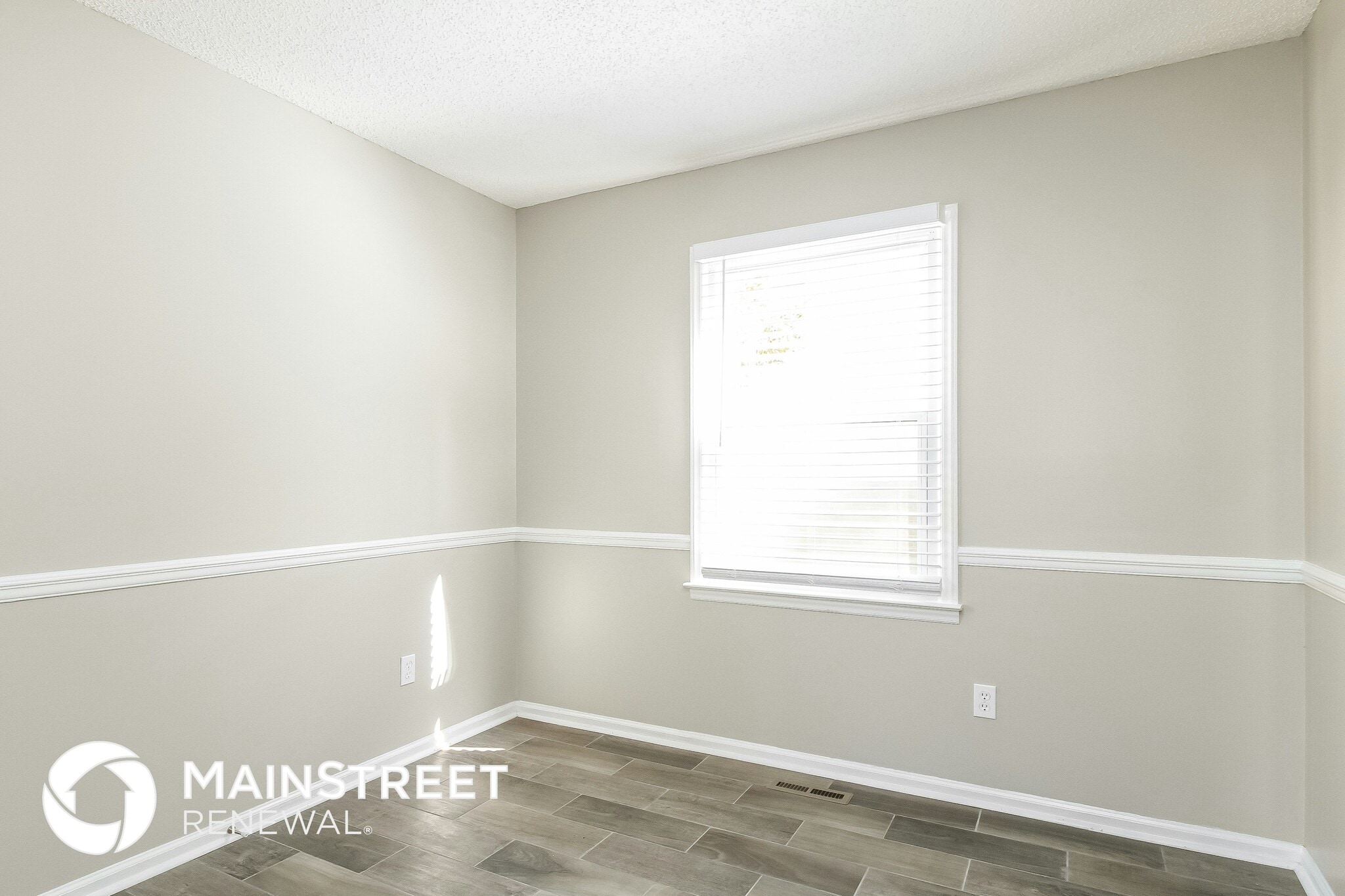 Building Photo - 1124 Ridgecliff Dr