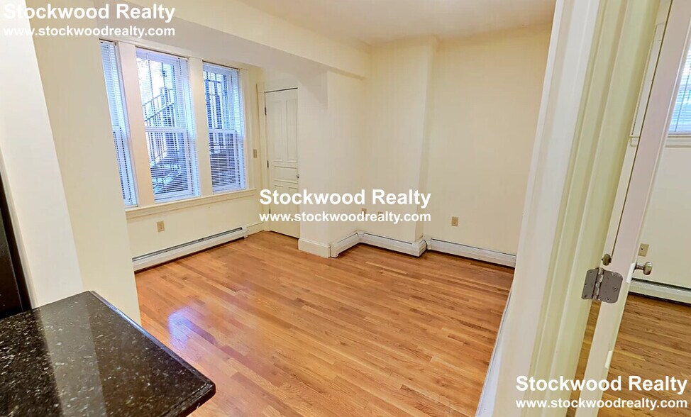 Building Photo - 195 Commonwealth Ave