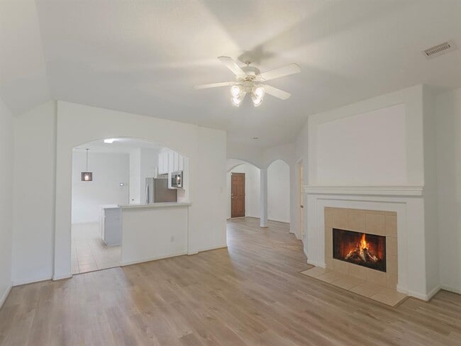 Building Photo - 51 N Regan Mead Cir
