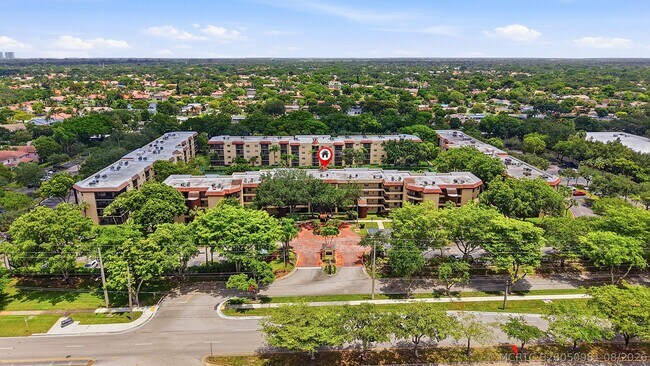 Building Photo - 10401 W Broward Blvd