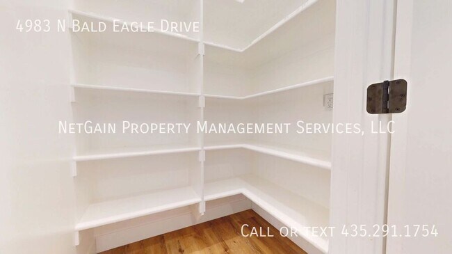 Building Photo - 4983 Bald Eagle Dr