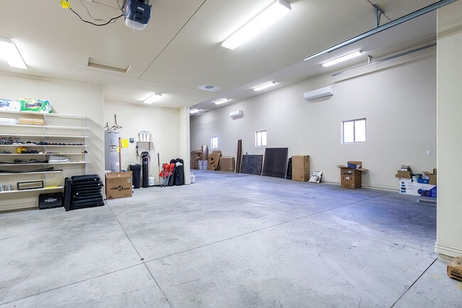 Building Photo - 1325 McCulloch Blvd S