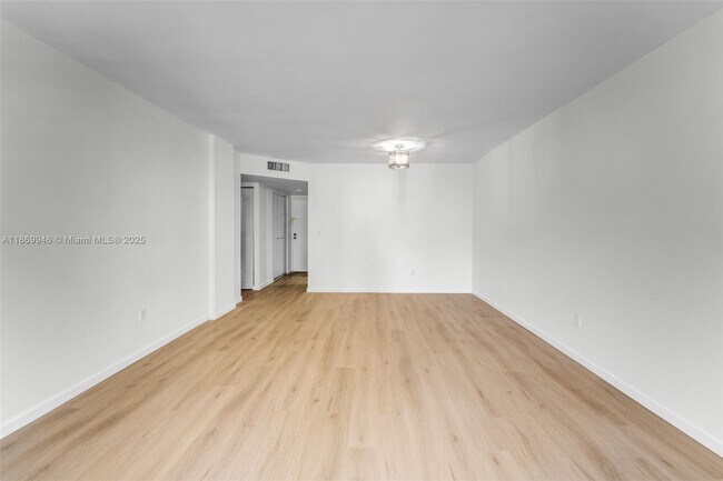 Building Photo - 8307 SW 142nd Ave
