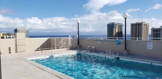 Building Photo - 1925 Kalakaua Ave