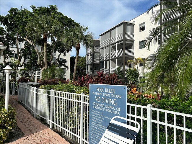 Building Photo - 1541 S Ocean Blvd