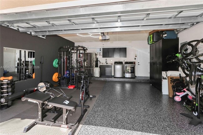 Building Photo - 1530 Lacosta Dr W