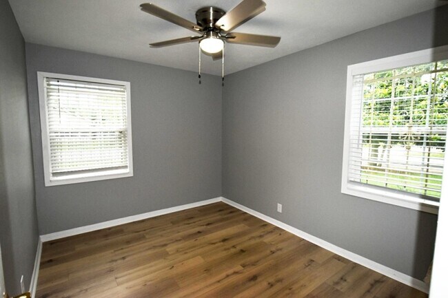 Building Photo - 10213 Fairland Dr