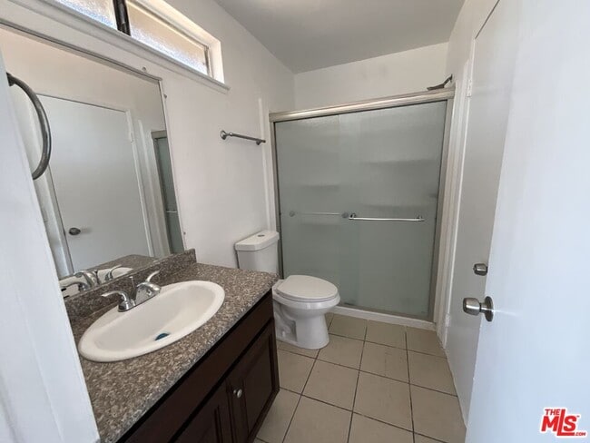 Building Photo - 142 E Merrill Ave