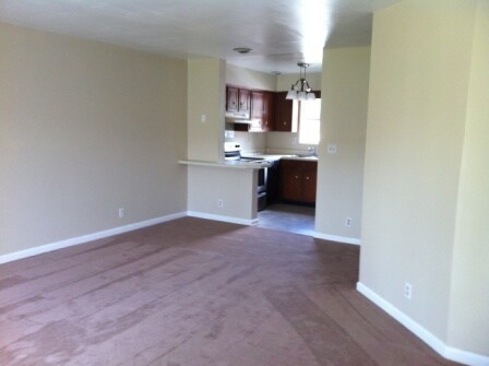 Building Photo - 104 Greenland Ct