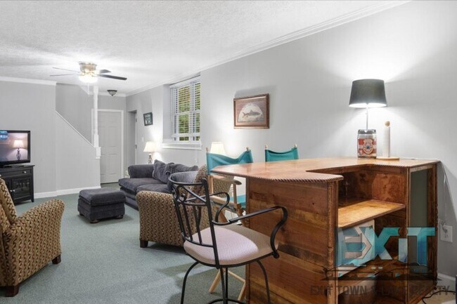 Building Photo - Lakefront Rental in Long Branch Shores