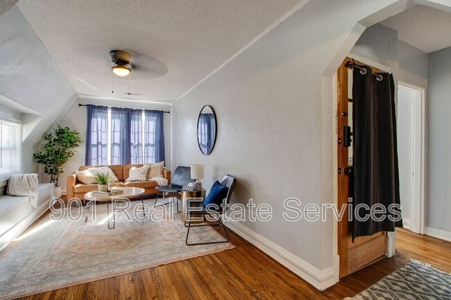 Building Photo - 1954 Manila Ave