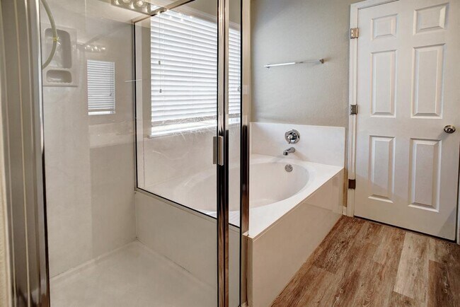 Building Photo - 319 Wildcat Dr