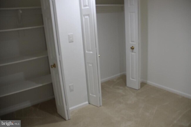 Building Photo - 41 Bralan Ct