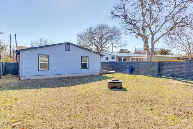 Building Photo - 4702 Bandera Rd