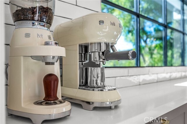 Building Photo - 24301 Sylvan Glen Rd