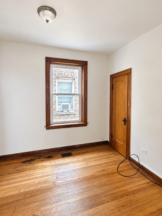 Building Photo - 6551 S Talman Ave