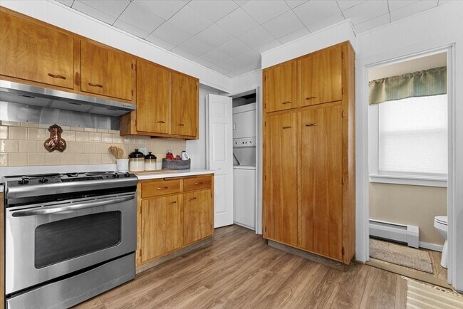 Building Photo - 6 Davis Way