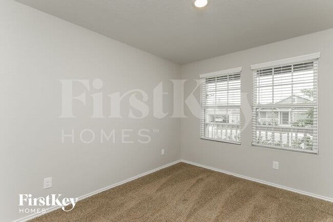 Building Photo - 5639 Jasmine Spur