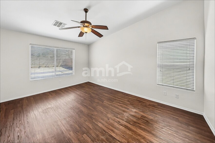 Building Photo - 16776 W Mesquite Dr